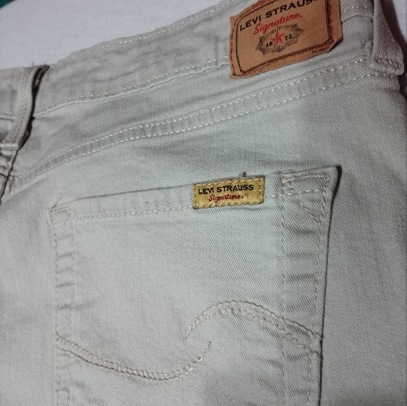 Levi Strauss Signature Low Rise Boot Cut Cream Stretch Jeans - Picture 5 of 5